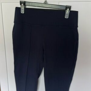 Women's navy leggings point pin